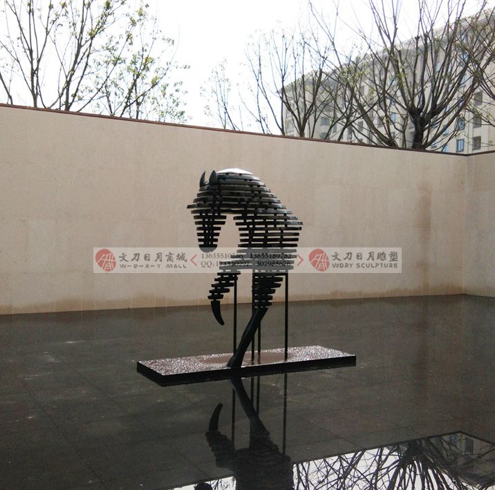 御景江山不锈钢雕塑 半马动物雕塑 合肥雕塑公司