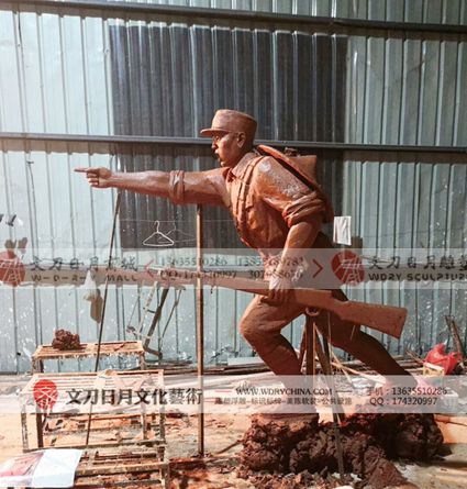 革命军人造型雕塑铸铜不锈钢玻璃钢烤漆雕塑
